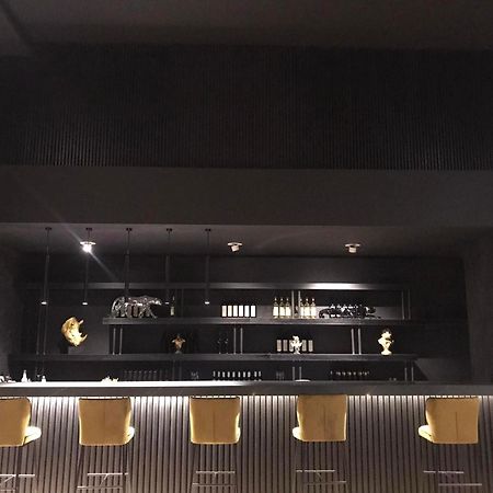 ฟอร์จูน พาเลซ โฮเต็ล Hotel Tbilisi ภายนอก รูปภาพ