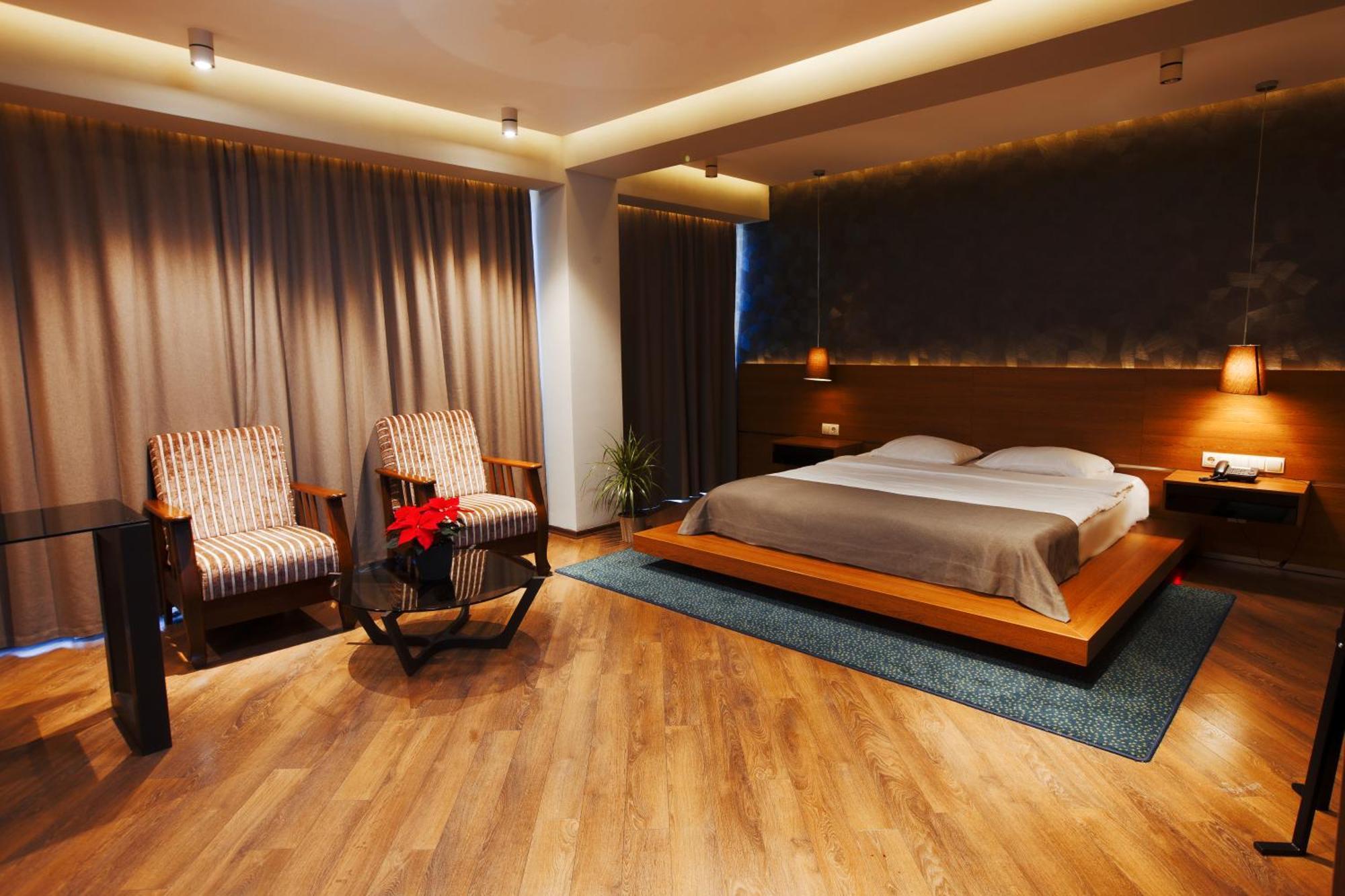 ฟอร์จูน พาเลซ โฮเต็ล Hotel Tbilisi ภายนอก รูปภาพ