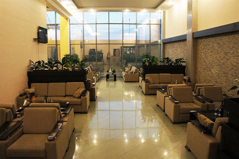 ฟอร์จูน พาเลซ โฮเต็ล Hotel Tbilisi ภายนอก รูปภาพ