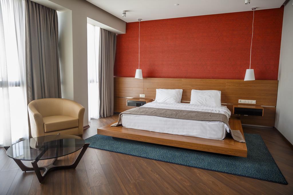 ฟอร์จูน พาเลซ โฮเต็ล Hotel Tbilisi ภายนอก รูปภาพ