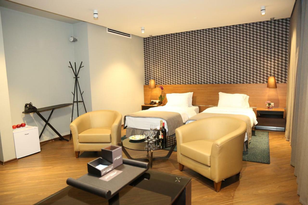 ฟอร์จูน พาเลซ โฮเต็ล Hotel Tbilisi ภายนอก รูปภาพ