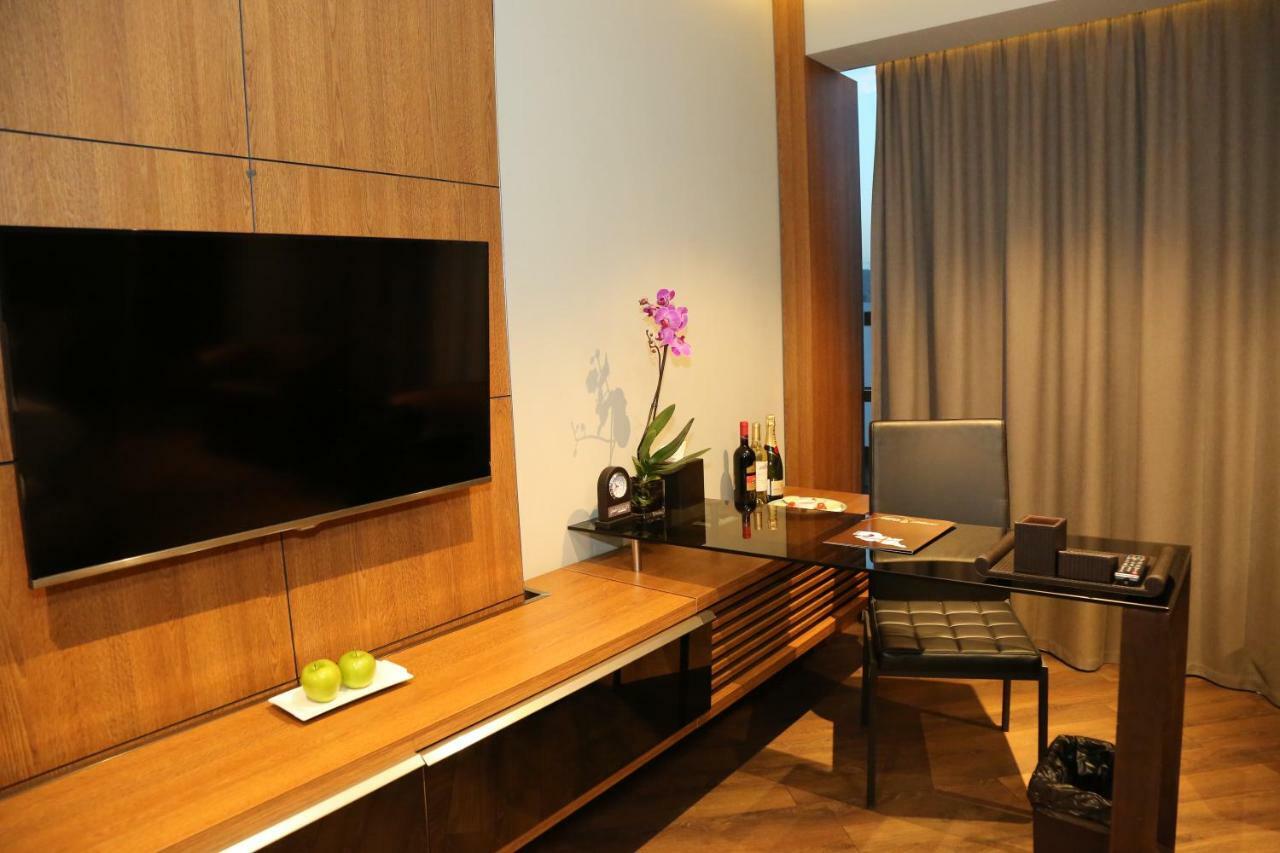 ฟอร์จูน พาเลซ โฮเต็ล Hotel Tbilisi ภายนอก รูปภาพ