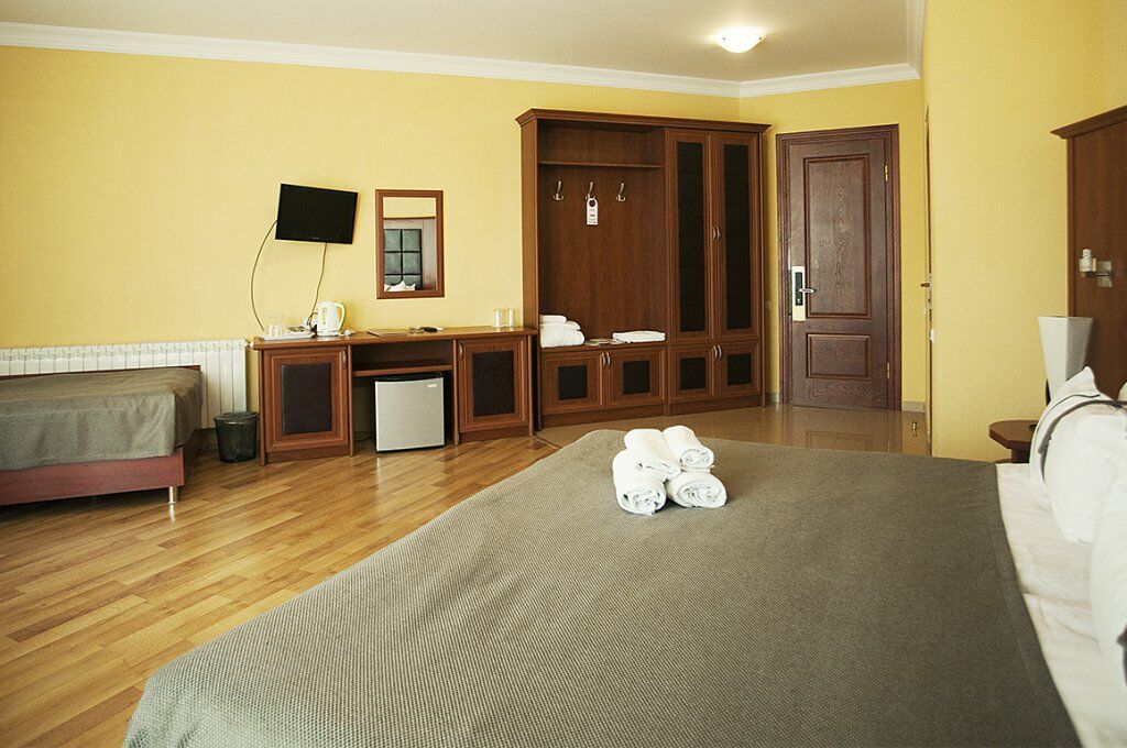 ฟอร์จูน พาเลซ โฮเต็ล Hotel Tbilisi ภายนอก รูปภาพ